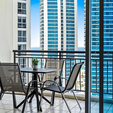 Chevron Renaissance - Self Contained & Privately Managed Apartments Gold Coast Ngoại thất bức ảnh