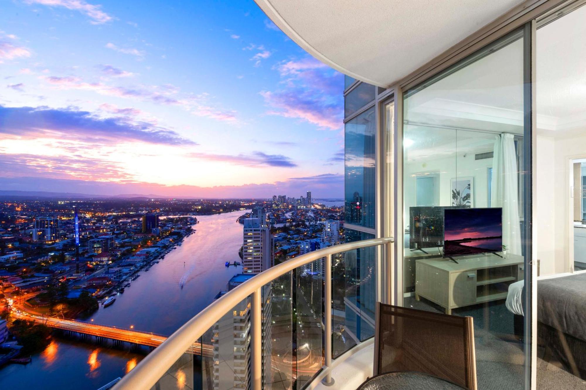 Chevron Renaissance - Self Contained & Privately Managed Apartments Gold Coast Ngoại thất bức ảnh