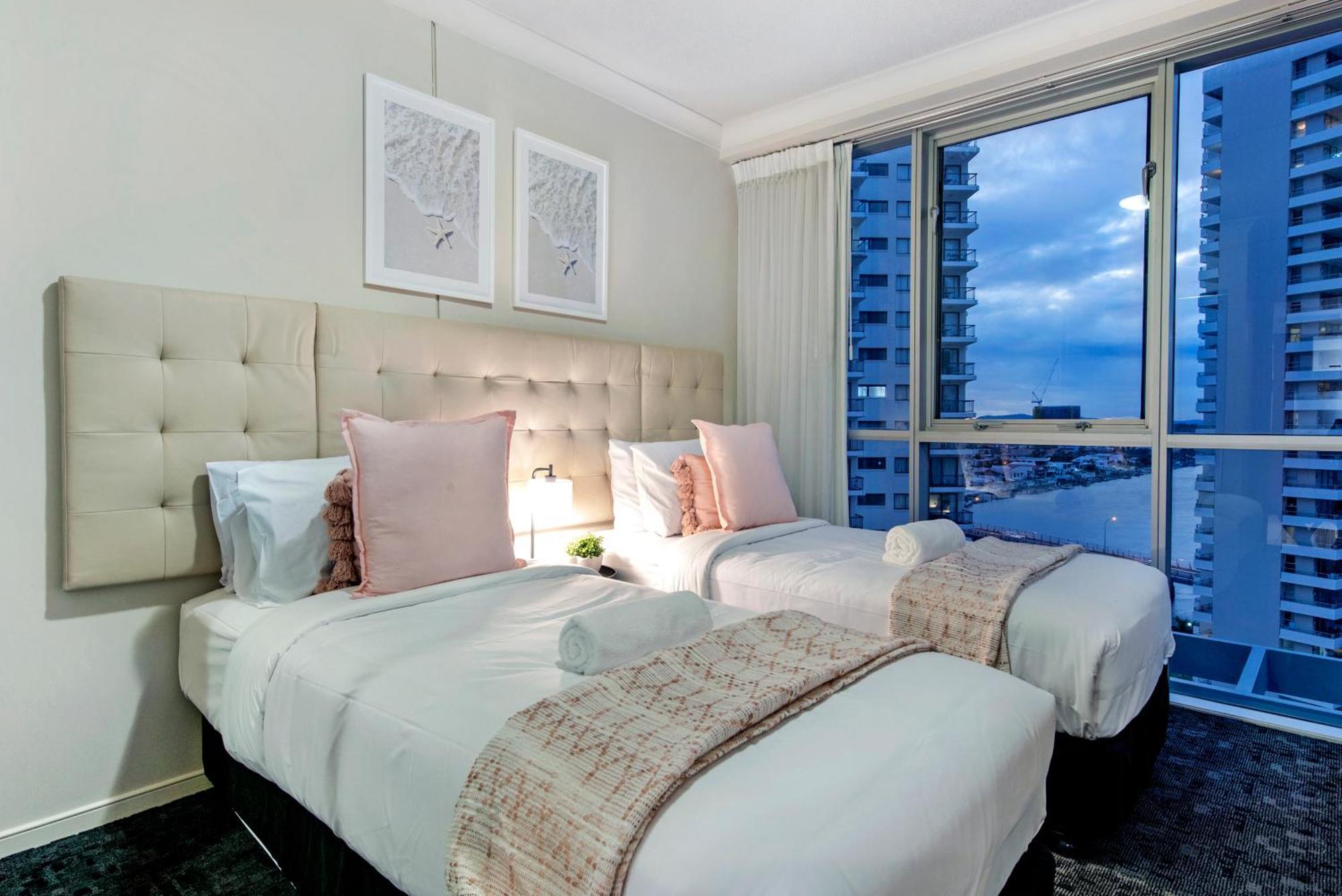 Chevron Renaissance - Self Contained & Privately Managed Apartments Gold Coast Ngoại thất bức ảnh