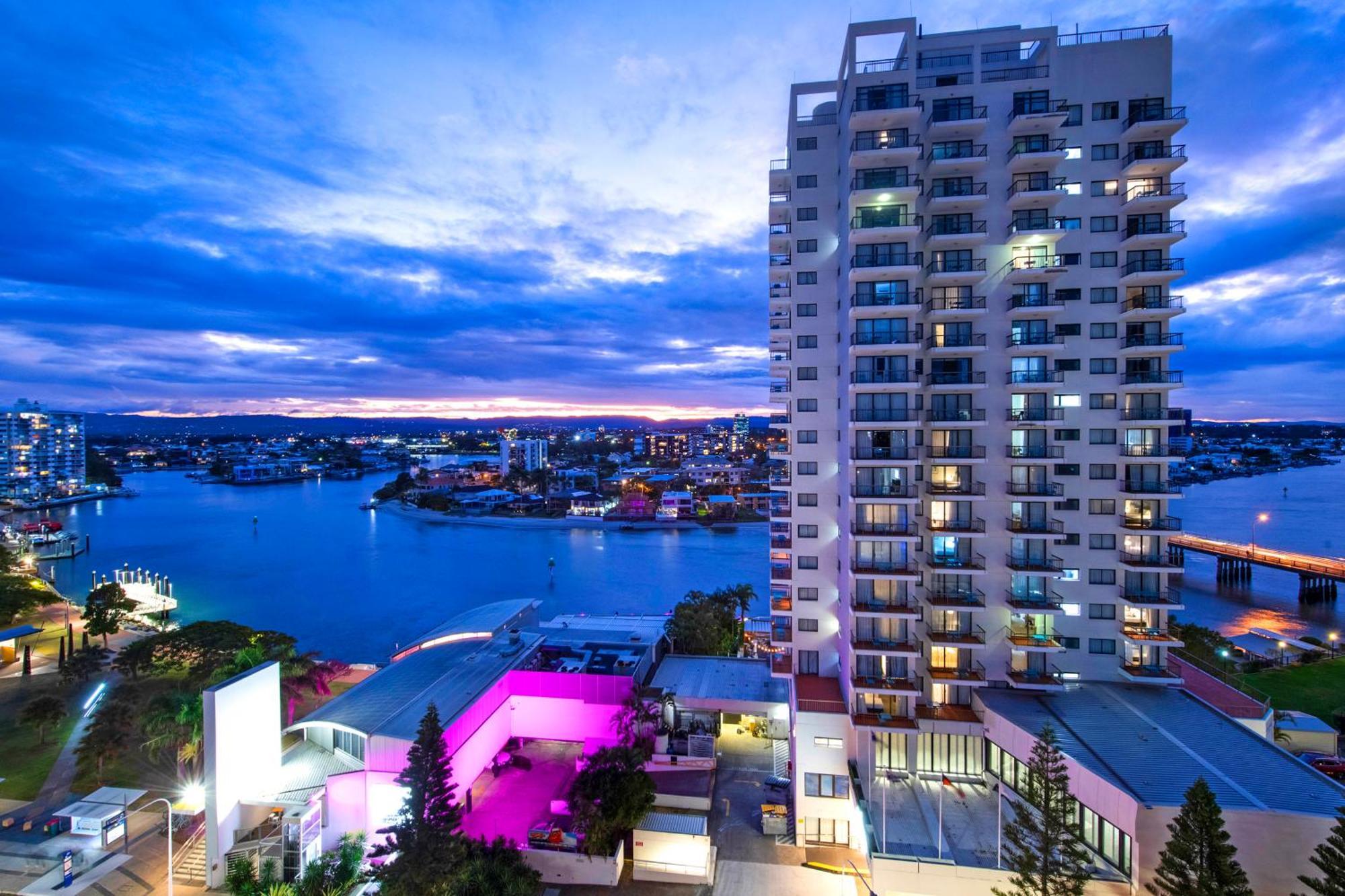 Chevron Renaissance - Self Contained & Privately Managed Apartments Gold Coast Ngoại thất bức ảnh
